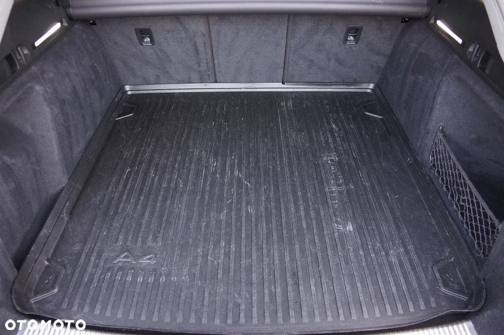 Audi A4 Avant 2.0 TDI S tronic - 35