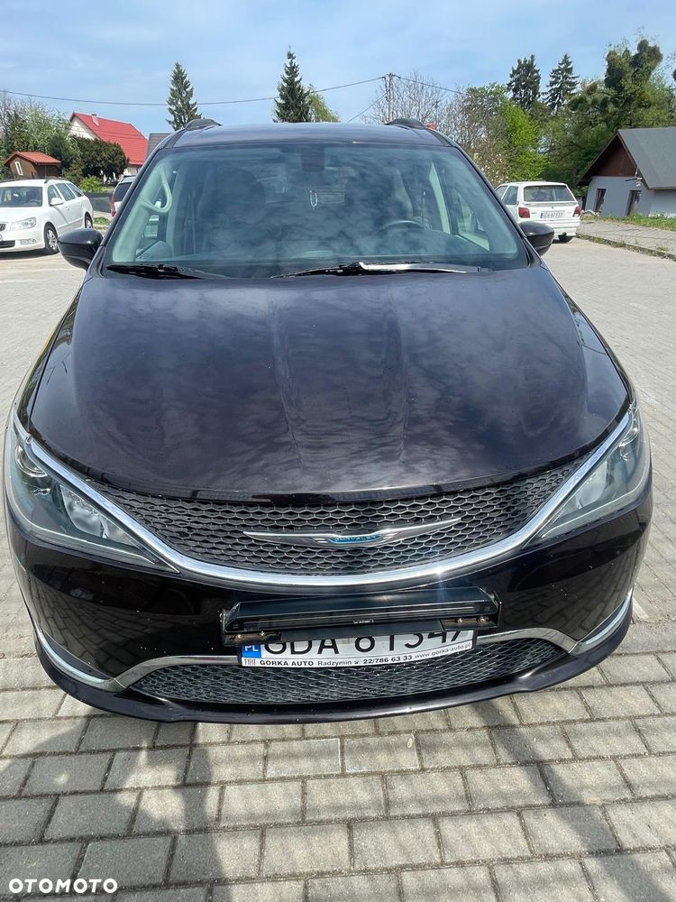 Chrysler Pacifica - 1