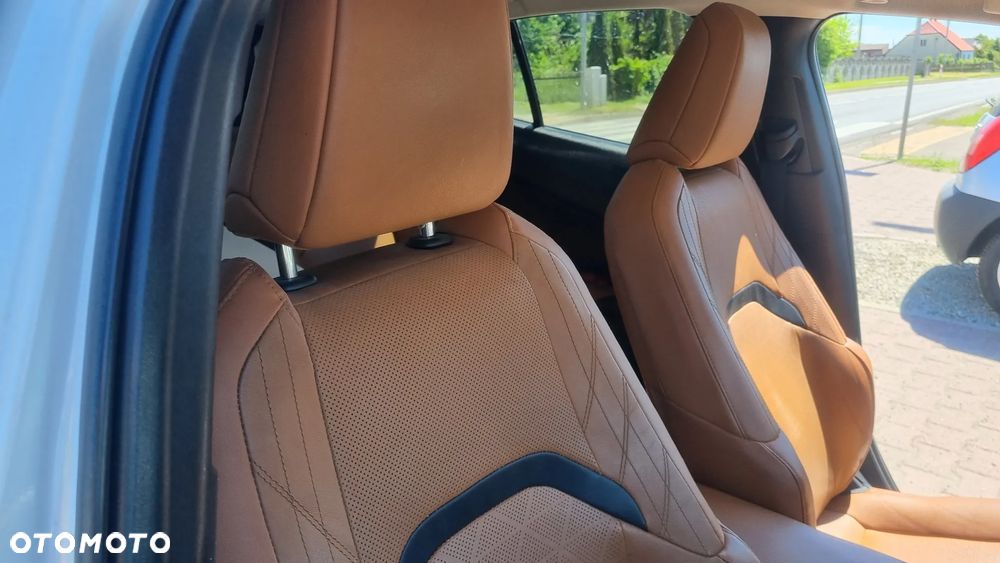Lexus UX 250h F SPORT - 28