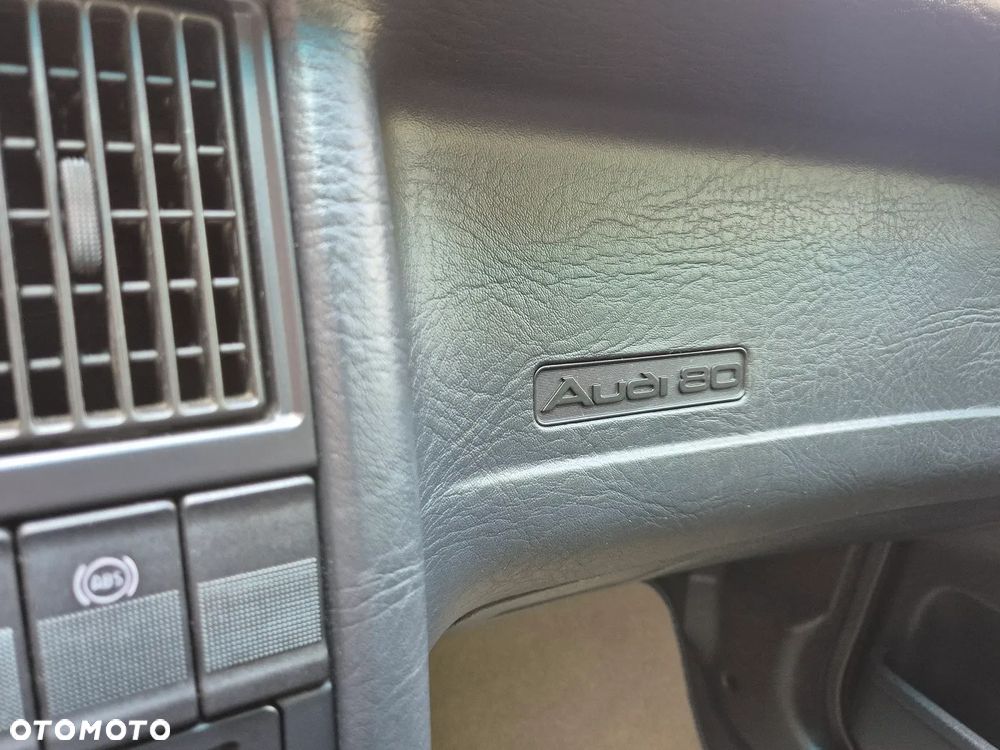 Audi 80 2.0 E - 26