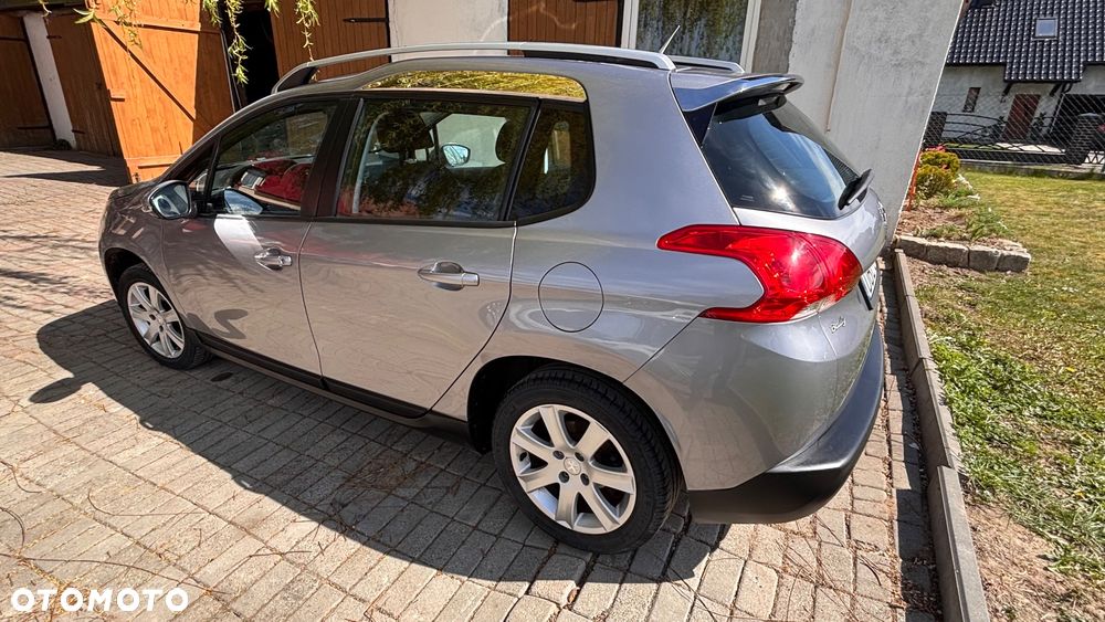 Peugeot 2008 1.6 e-HDi Allure S&S - 13