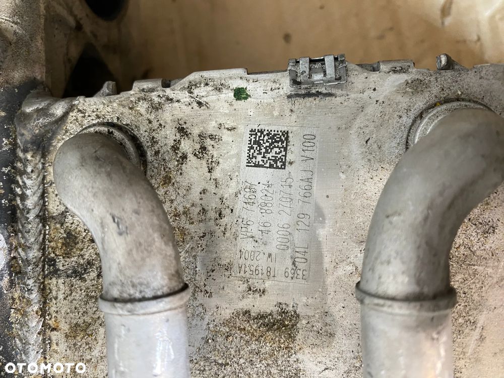 Kolektor ssący z chłodnica AUDI VW SKODA SEAT 04L129766AJ - 3