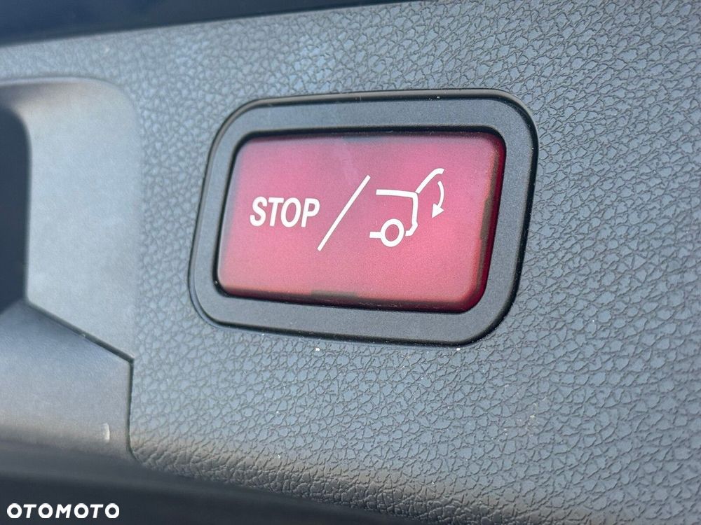 Mercedes-Benz Klasa E 300 de AMG - 26