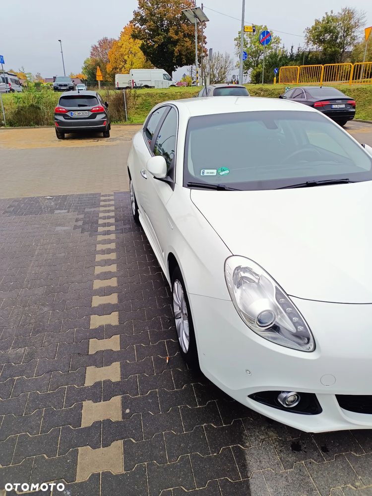 Alfa Romeo Giulietta 2014 photo 3