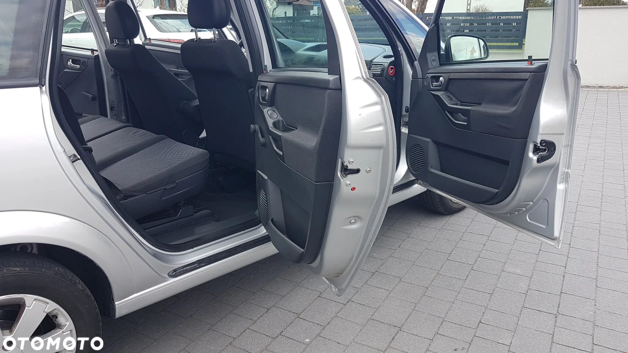Opel Meriva 1.6 16V Cosmo - 11