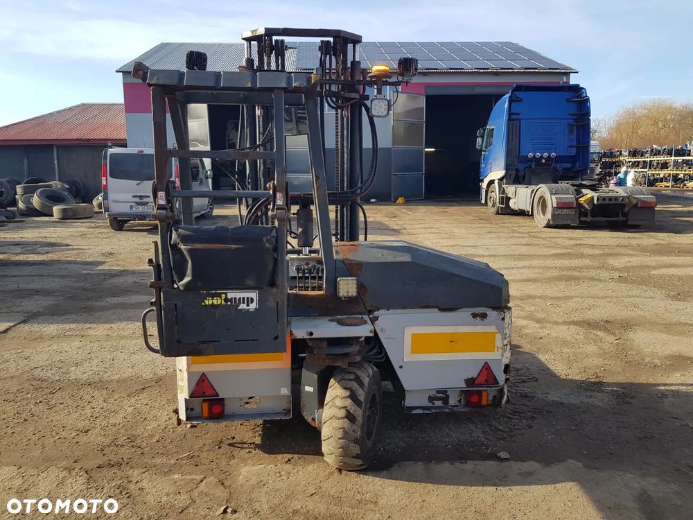 Moffett M4 20.1 2000kg - 16