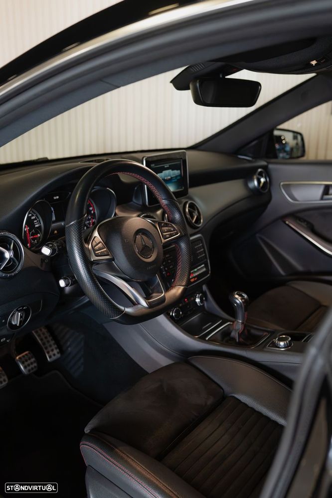 Mercedes-Benz CLA 180 d Shooting Brake AMG Line - 17