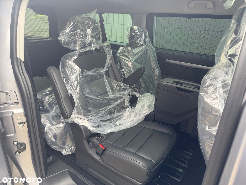 Peugeot Traveller 2.0 BlueHDi Long Business VIP EAT8 - 22