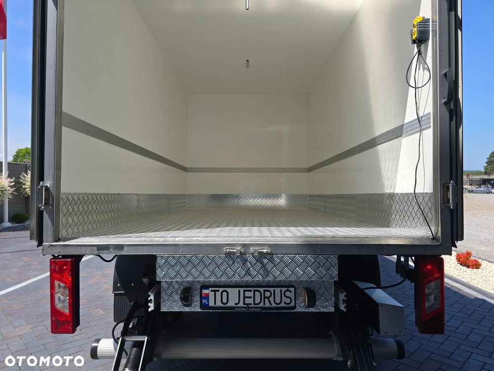 Ford TRANSIT 350-170 IZOTERMA WINDA 750Kg 48 Tyś Km SERWIS ASO FORD DO OSTATNIEGO Km SALON PL STAN JAK NOWY TEMPOMAT KLIMA ELKTRYKA ASYSTEN KIEROWCY WZMOCNIONE TYLNE ZAWIESZENIE RESOR + PODUSZKI PNEŁMATYCZNE - 18