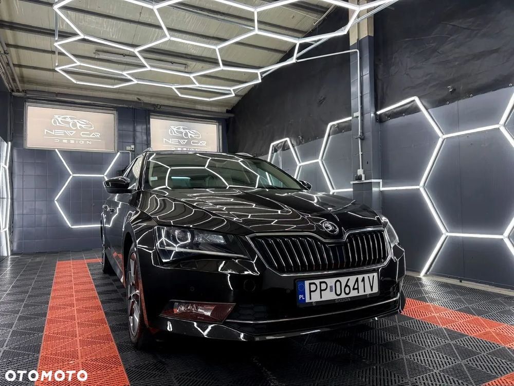 Skoda Superb 2.0 TDI DSG Style - 2