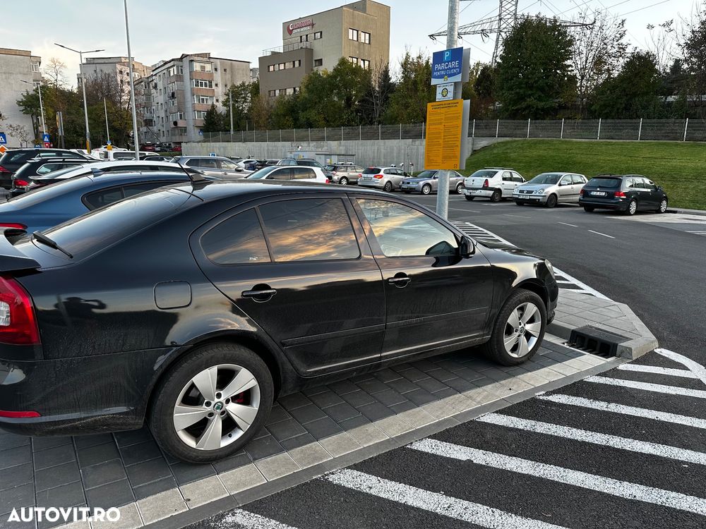 Skoda Octavia 2.0 TDI RS DSG - 7
