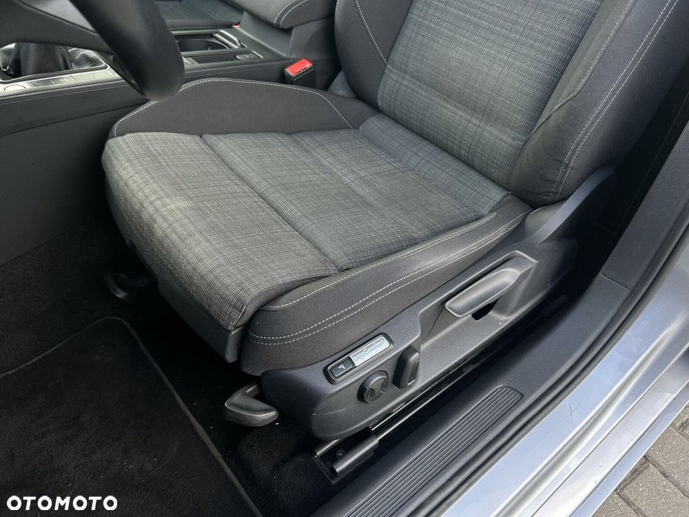 Volkswagen Passat Variant 2.0 TDI EVO Business - 13