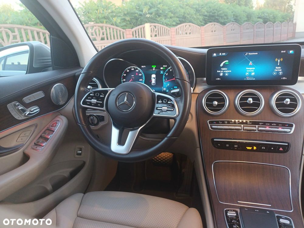 Mercedes-Benz GLC 200 4Matic 9G-TRONIC AMG Line - 4