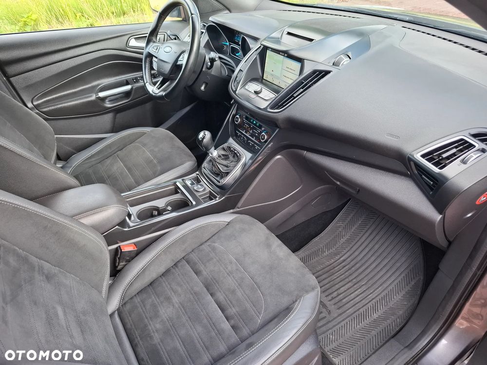 Ford Kuga 2.0 TDCi 4x4 ST-Line - 30
