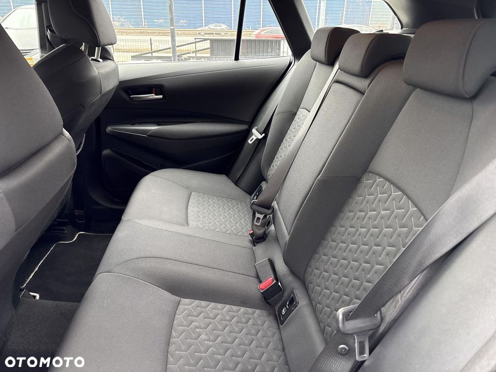 Toyota Corolla 2.0 Hybrid Comfort - 16