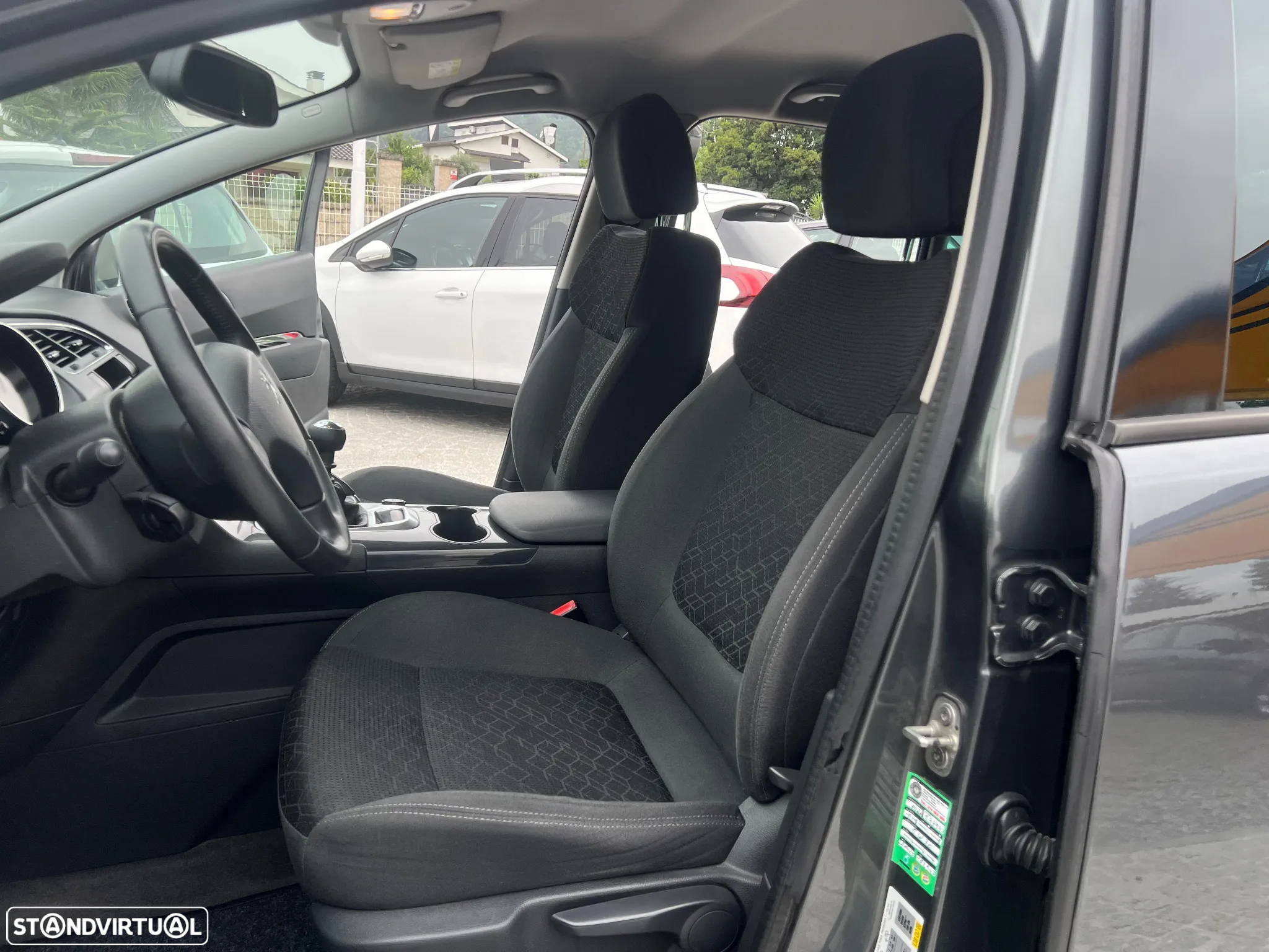 Peugeot 3008 1.6 HDi Allure - 6