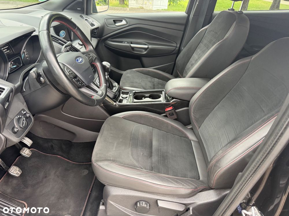 Ford Kuga - 17
