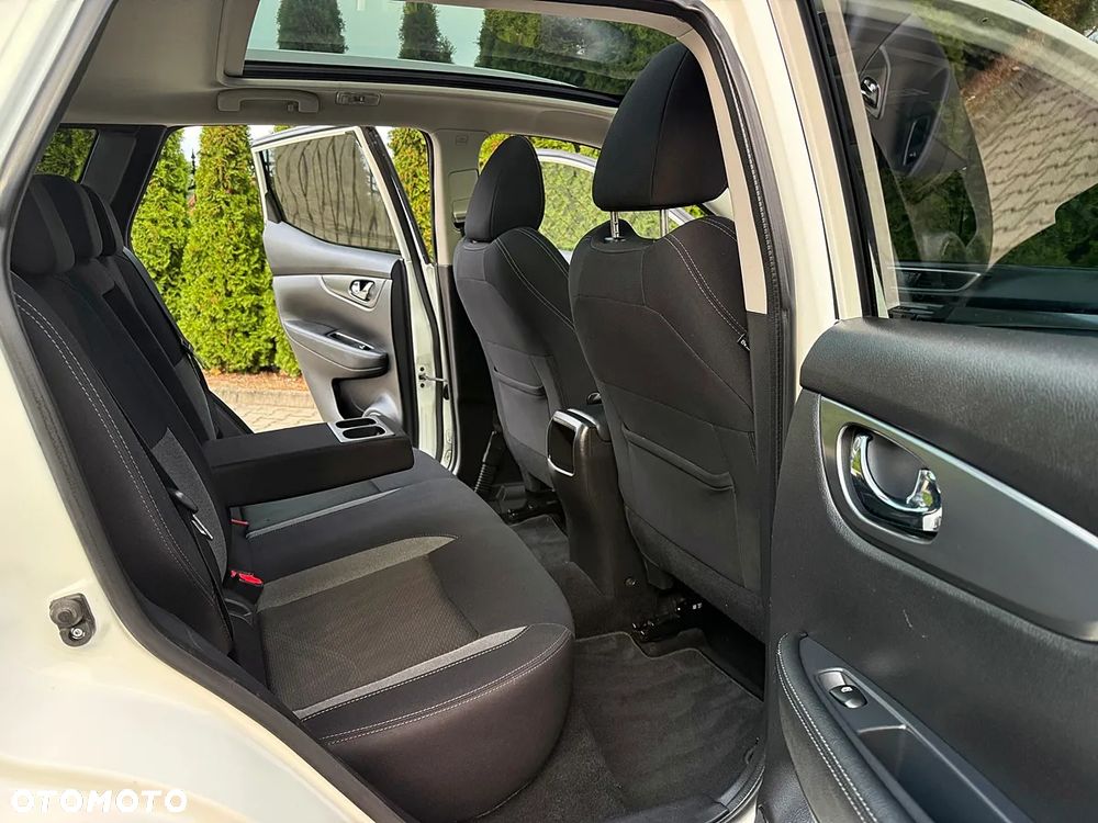 Nissan Qashqai 1.3 DIG-T Tekna - 19