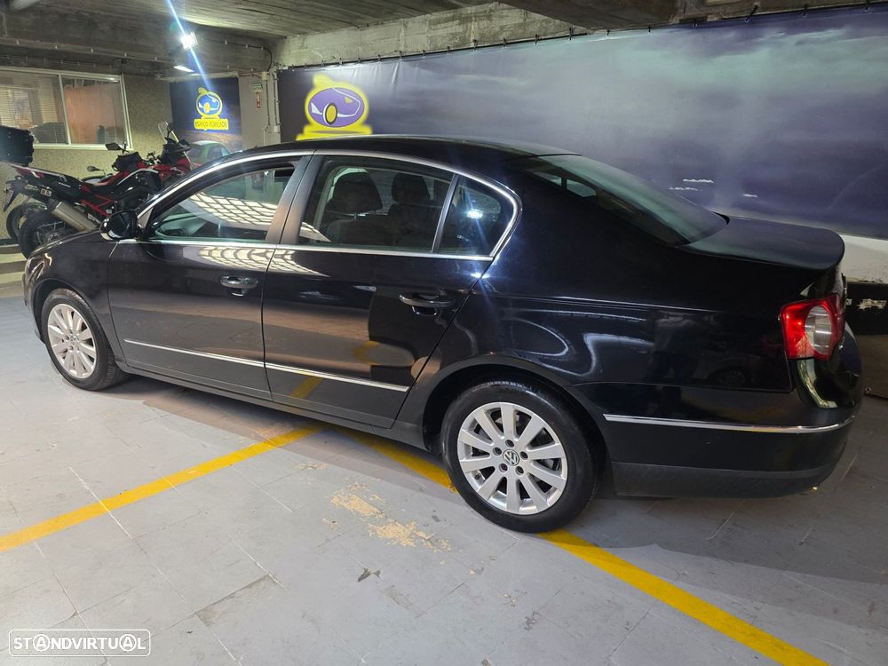 VW Passat 2.0 TDI Confortline - 4