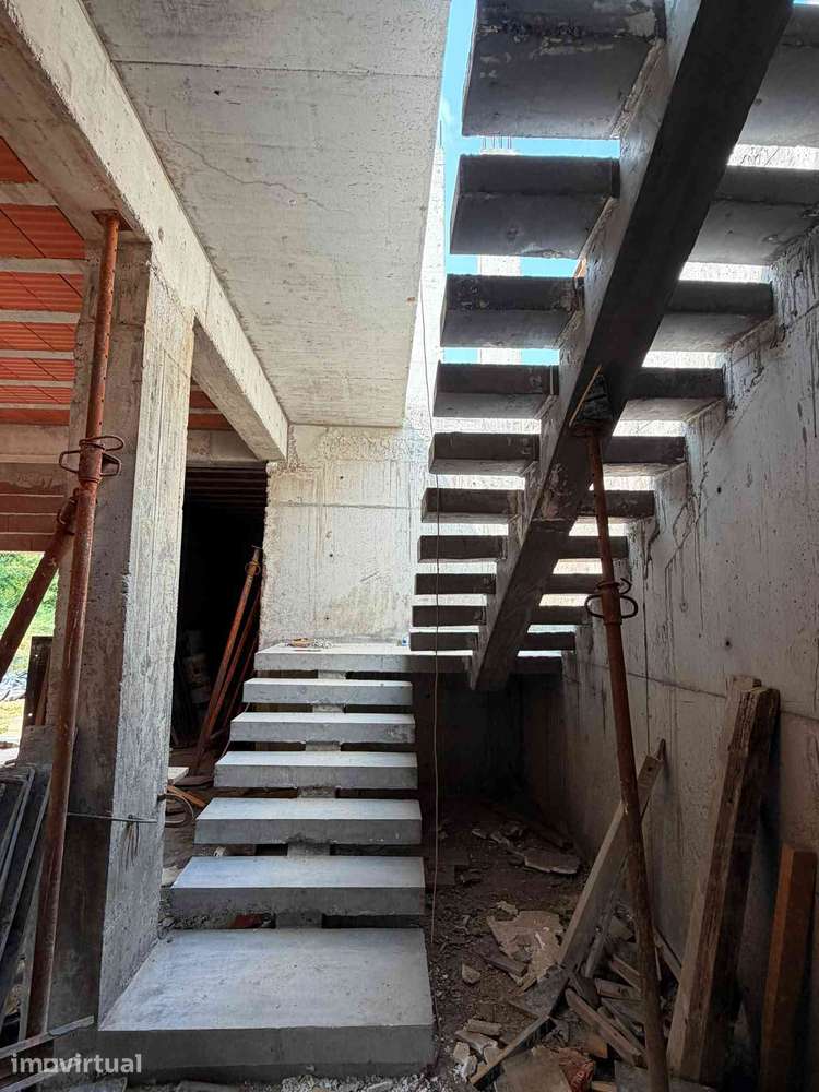 Moradia em condomínio privado junto ao rio Cavado - Grande imagem: 4/18