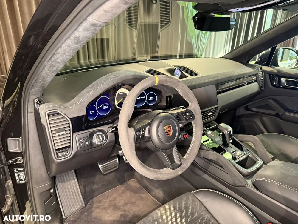 Porsche Cayenne Coupe - 17