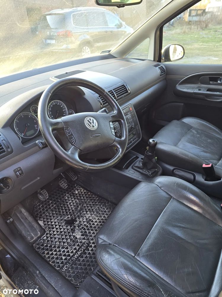 Volkswagen Sharan 1.9 TDI Highline - 12