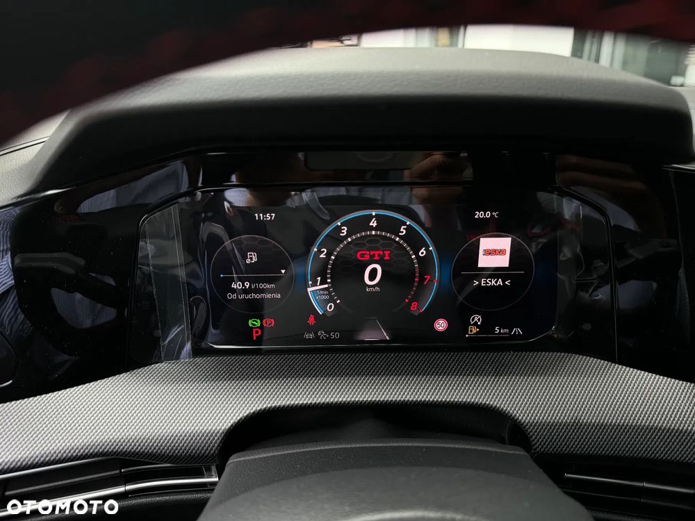 Volkswagen Golf - 22