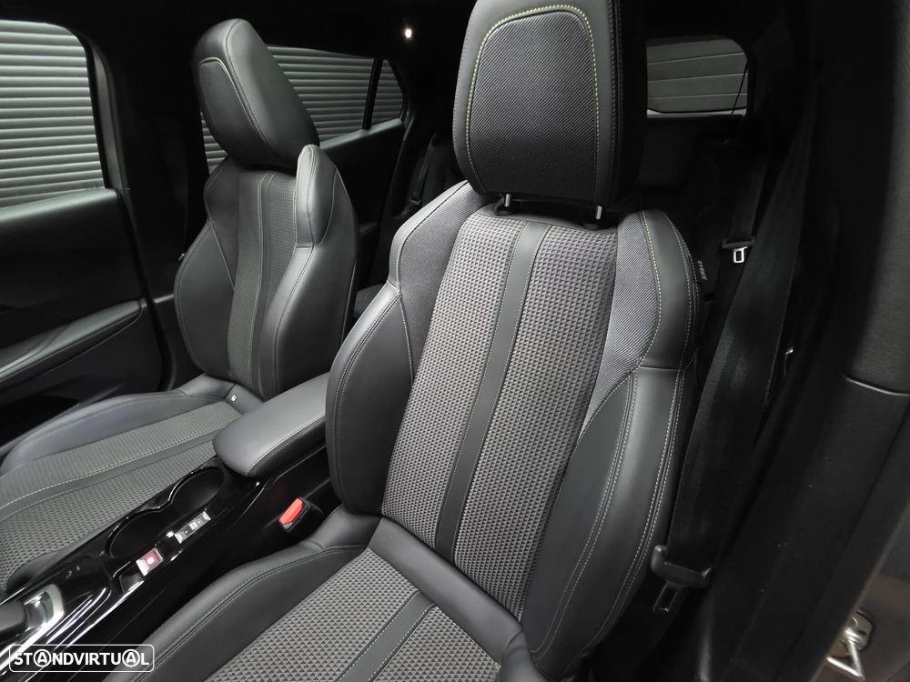 Peugeot e-2008 50 kWh GT Line - 39