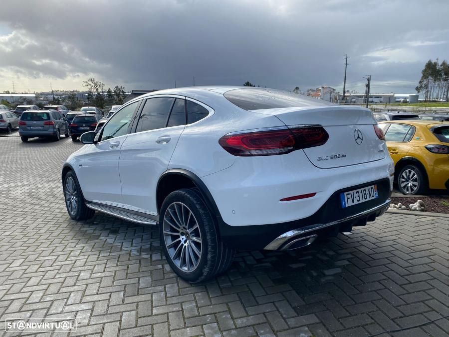 Mercedes-Benz GLC 300 e Coupe 4Matic — fotografia 4