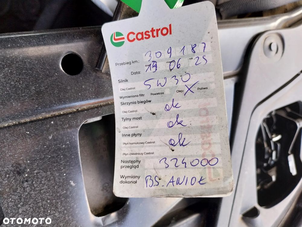 BMW Seria 5 520d - 24