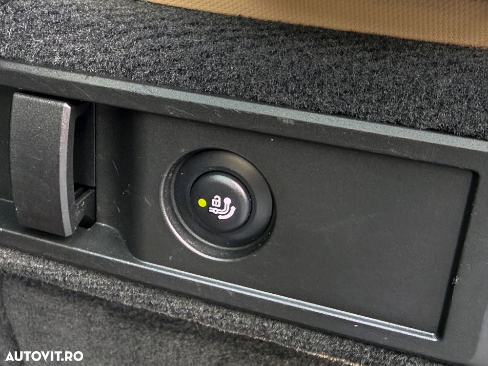 BMW Seria 3 318d Aut. Advantage - 23