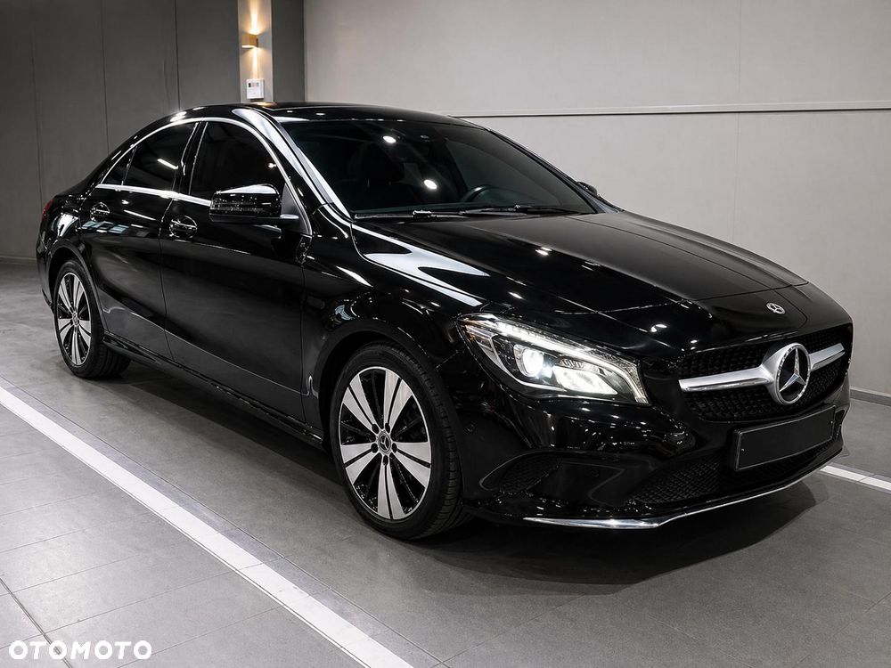 Mercedes-Benz CLA 250 4Matic 7G-DCT AMG Line - 1