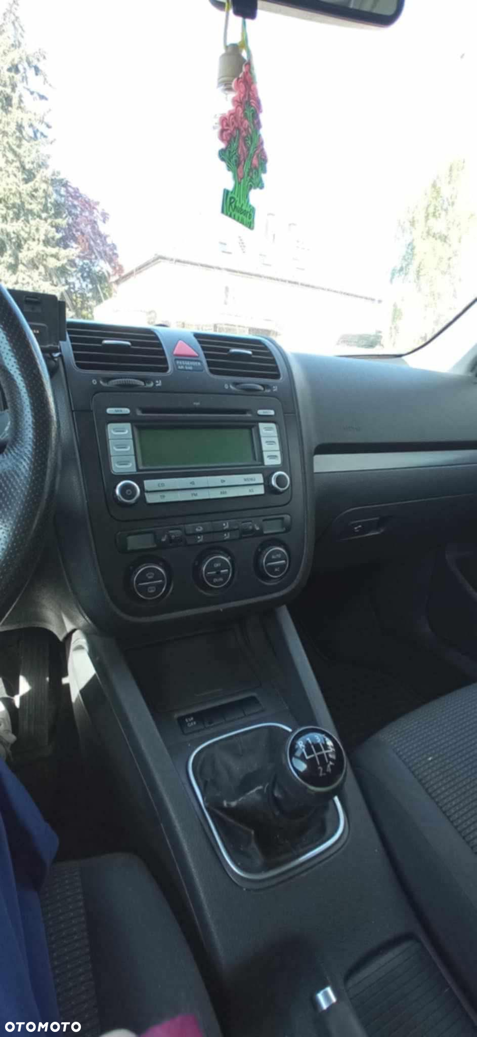 Volkswagen Golf - 8