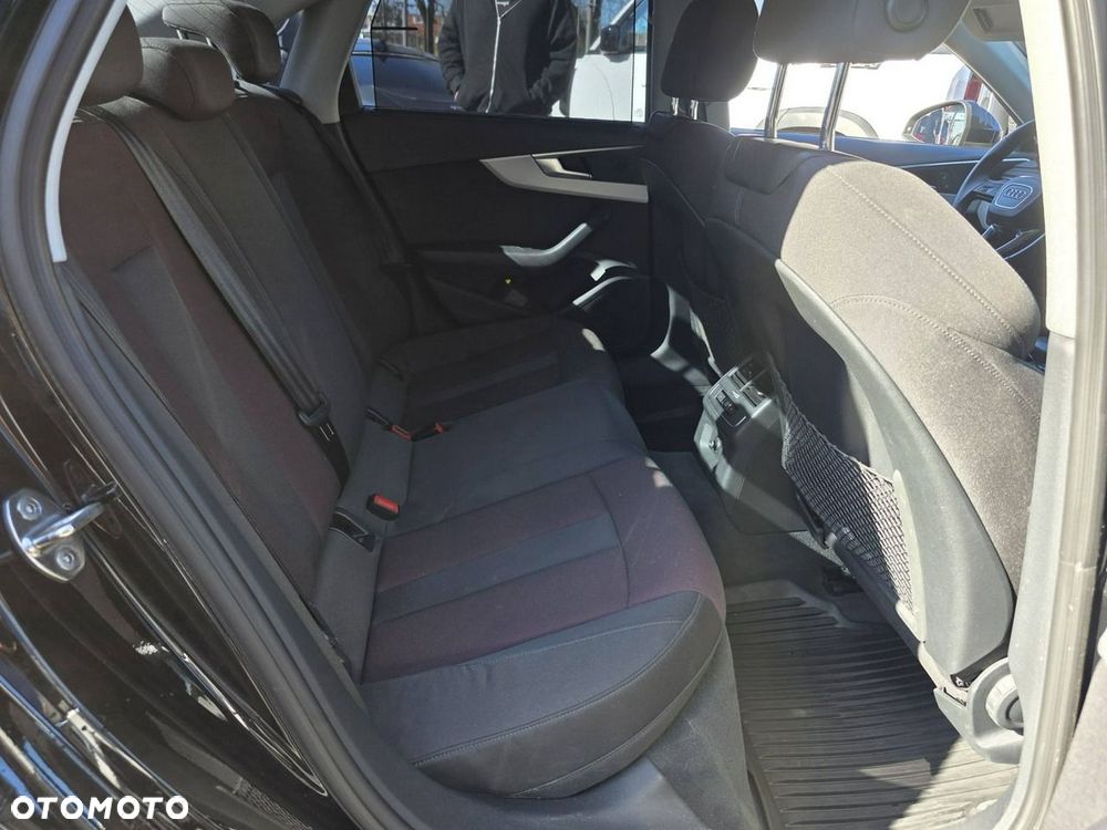 Audi A4 Limousine 40 TFSI S tronic S line - 35