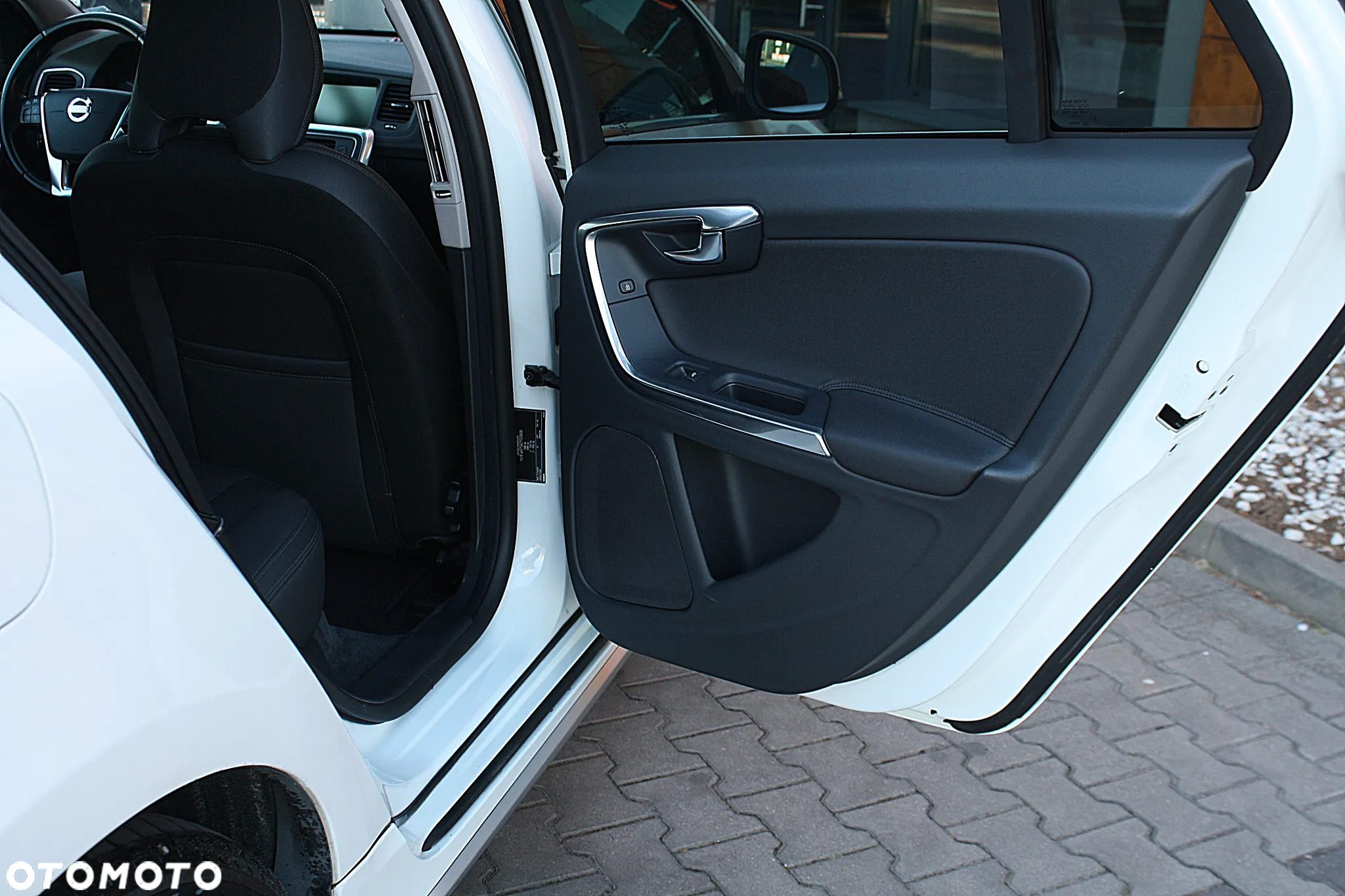 Volvo V60 - 25