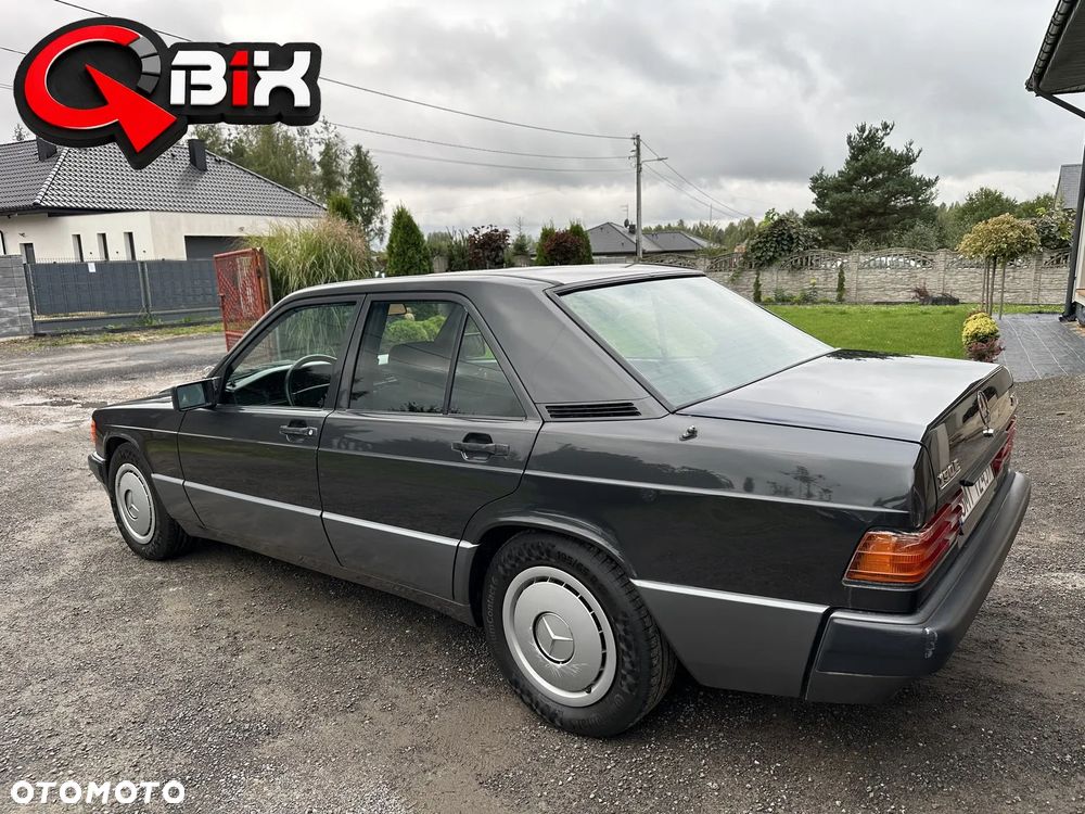 Mercedes-Benz W201 (190) - 6