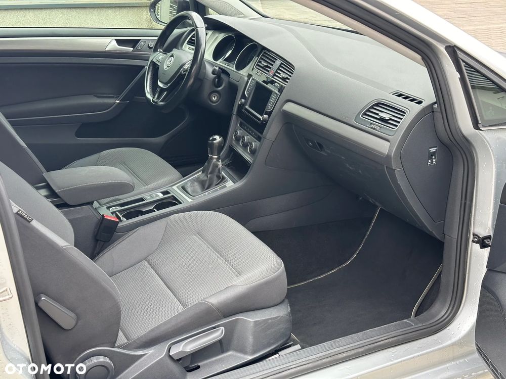 Volkswagen Golf 1.6 TDI BMT Comfortline - 13