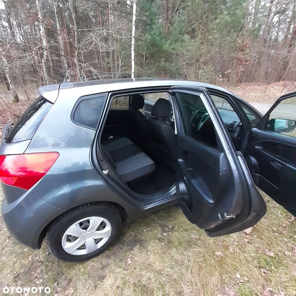 Kia Venga 1.4 CVVT Vision - 9