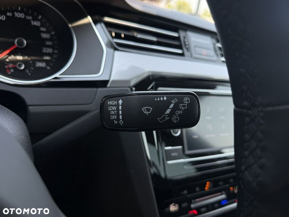 Volkswagen Passat 1.5 TSI EVO Business - 18