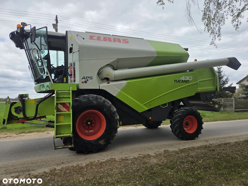 Claas Tucano  430 - 9
