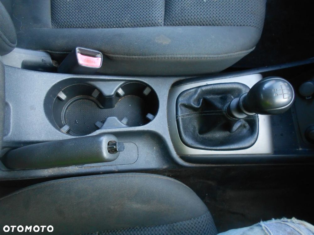 HYUNDAI I30 1.6 CRDI D4FB 128 KM 8U714691 CW KOMBI KOD LAKIERU 9F SILNIK SKRZYNIA  BIEGOW MASKA TURBO DZWI WTRYSKI ZDERZAK LAMPY ZAWIESZENIE ZBIORNIK BAK WSPOMAGANIE ELEKTRYCZNE LUSTERKA - 31