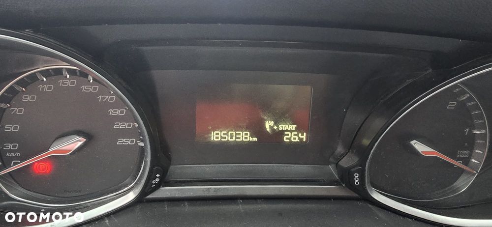 Peugeot 308 BlueHDi FAP 120 Stop & Start Allure - 26