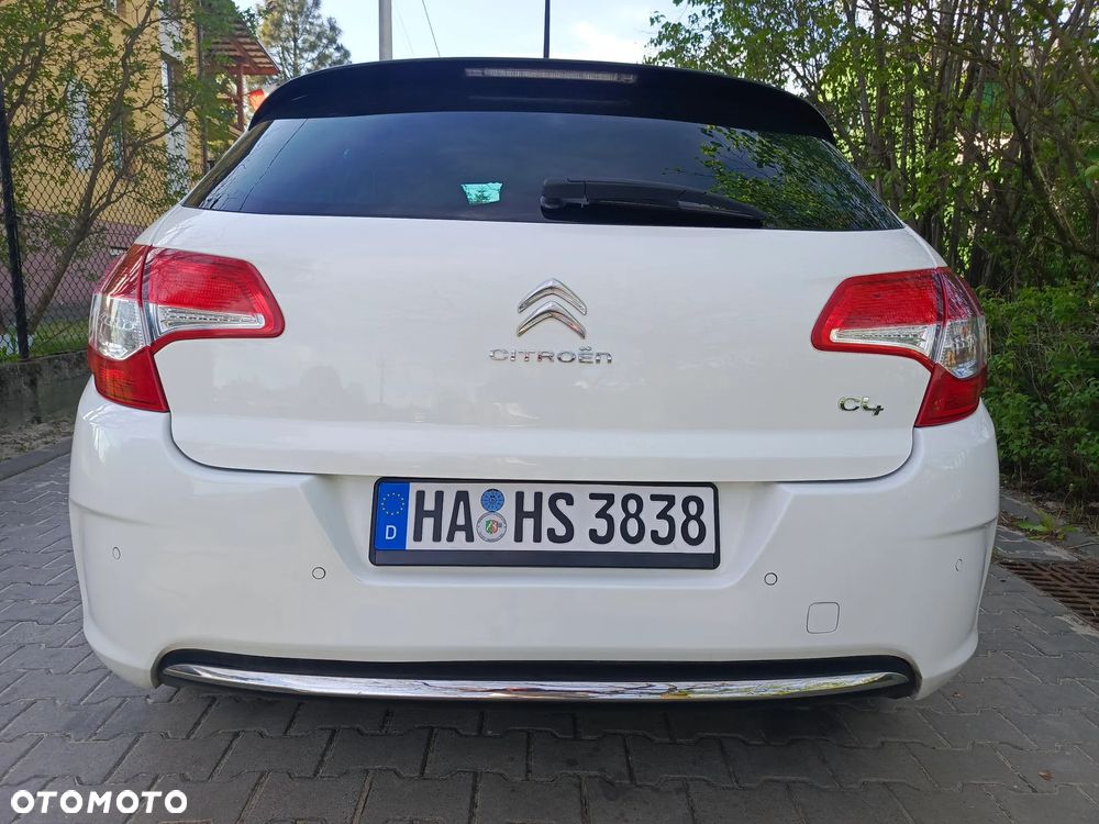 Citroën C4 e-HDi 115 Selection - 13