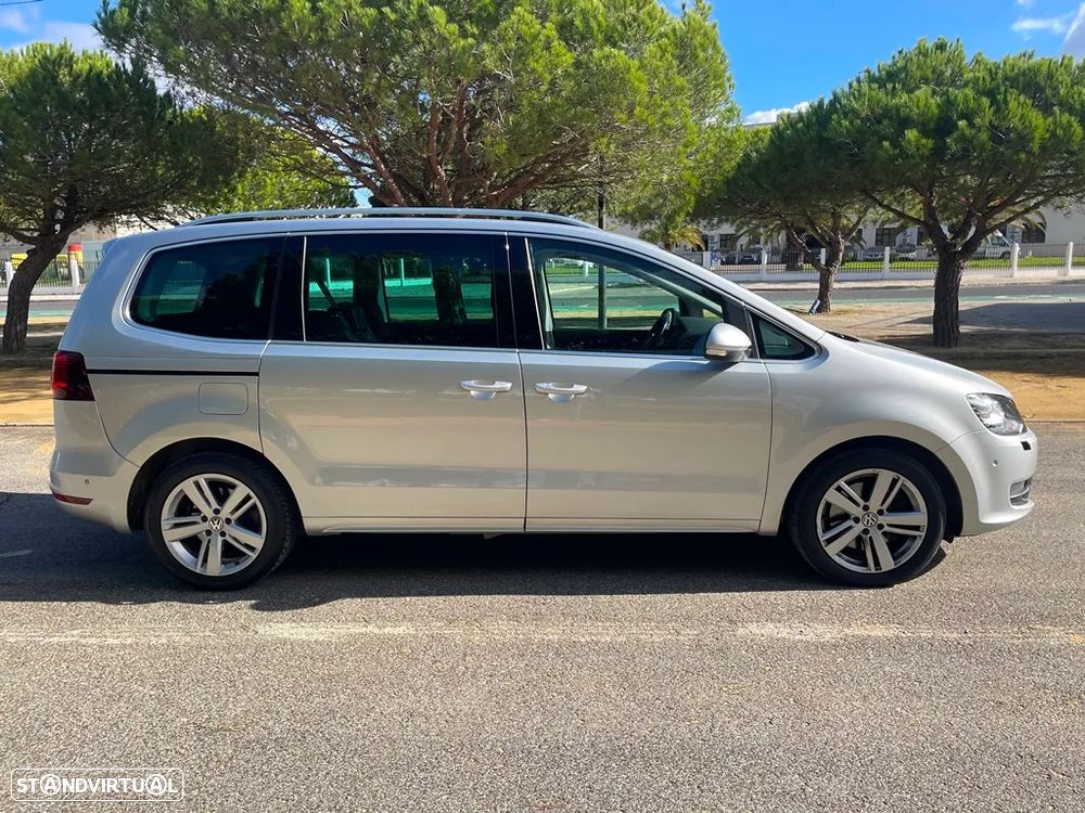 VW Sharan 2.0 TDI Blue Highline DSG - 28