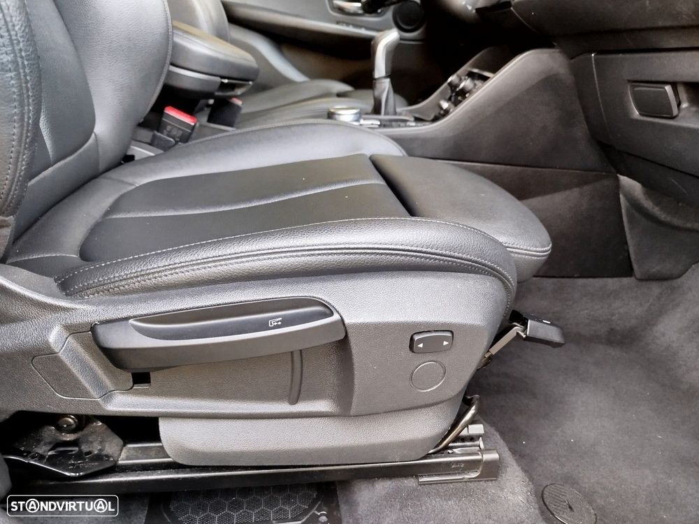 BMW 216 Gran Tourer - 11