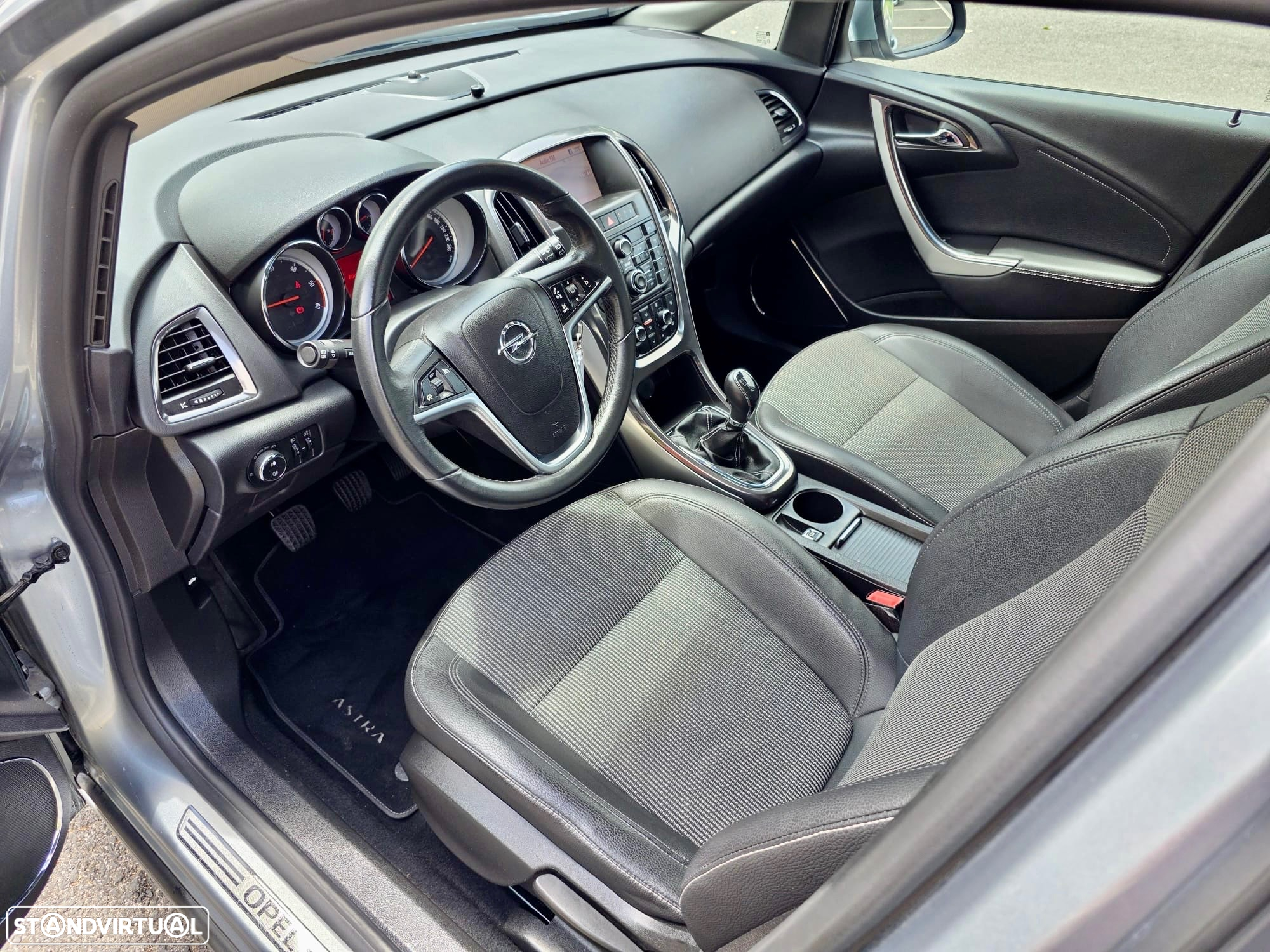 Opel Astra Sports Tourer 1.7 CDTi Cosmo - 9