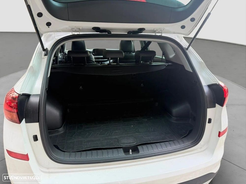 Hyundai Tucson 1.6 CRDi Premium DCT - 12