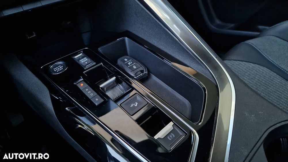 Peugeot 3008 PHEV 300 EAT8 4X4 Allure Pack - 9