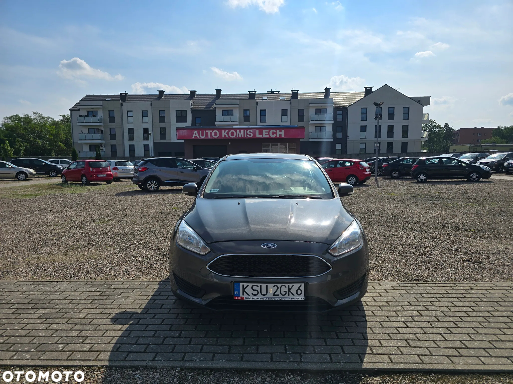 Ford Focus 1.6 Ambiente - 2
