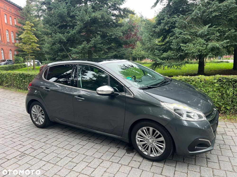 Peugeot 208 1.6 BlueHDi Allure S&S - 5